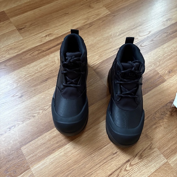 UGG Women’s Neumel X Boot - Picture 9 of 13